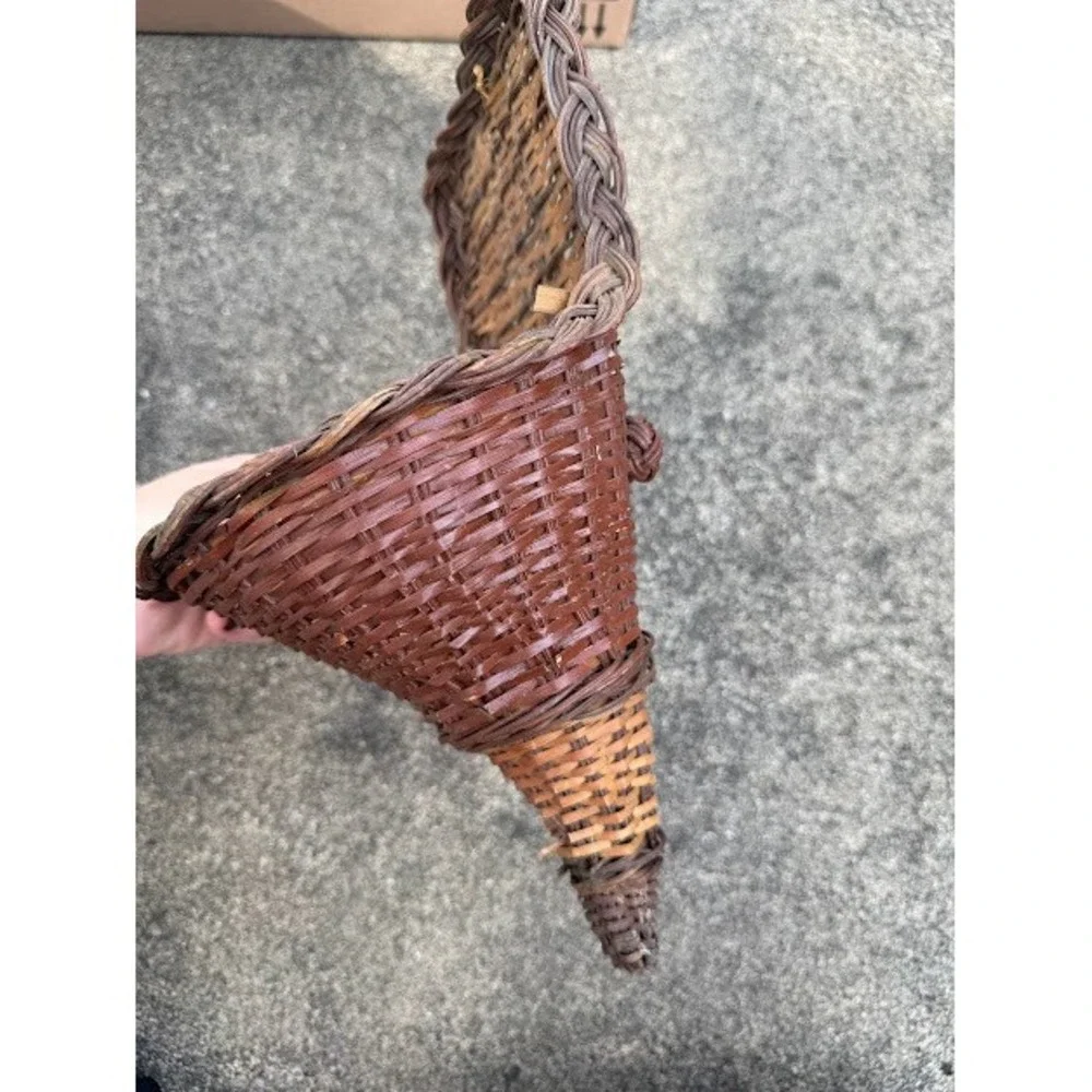 Cottagecore Farmhouse Unbranded Wicker Wall Basket OS Brown Rustic Cornucopia